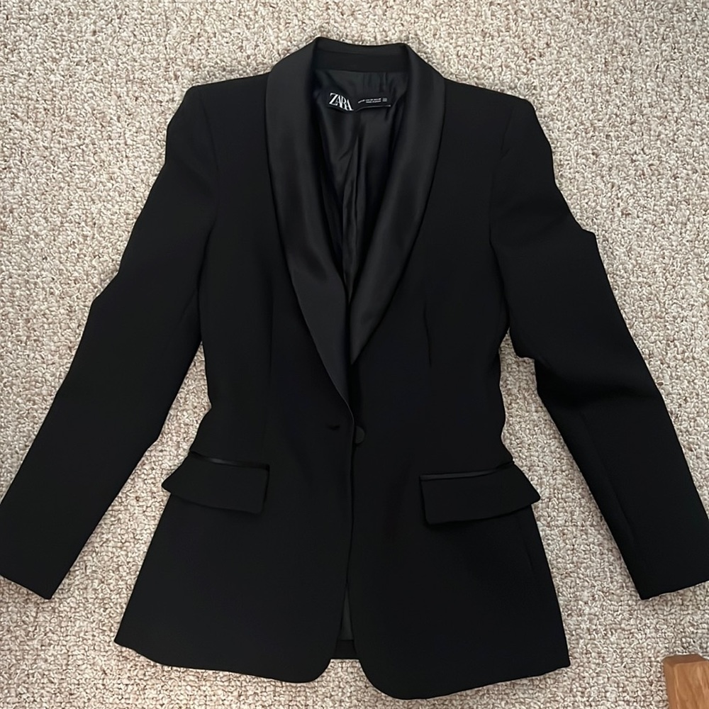 Zara tuxedo blazer satin lapel